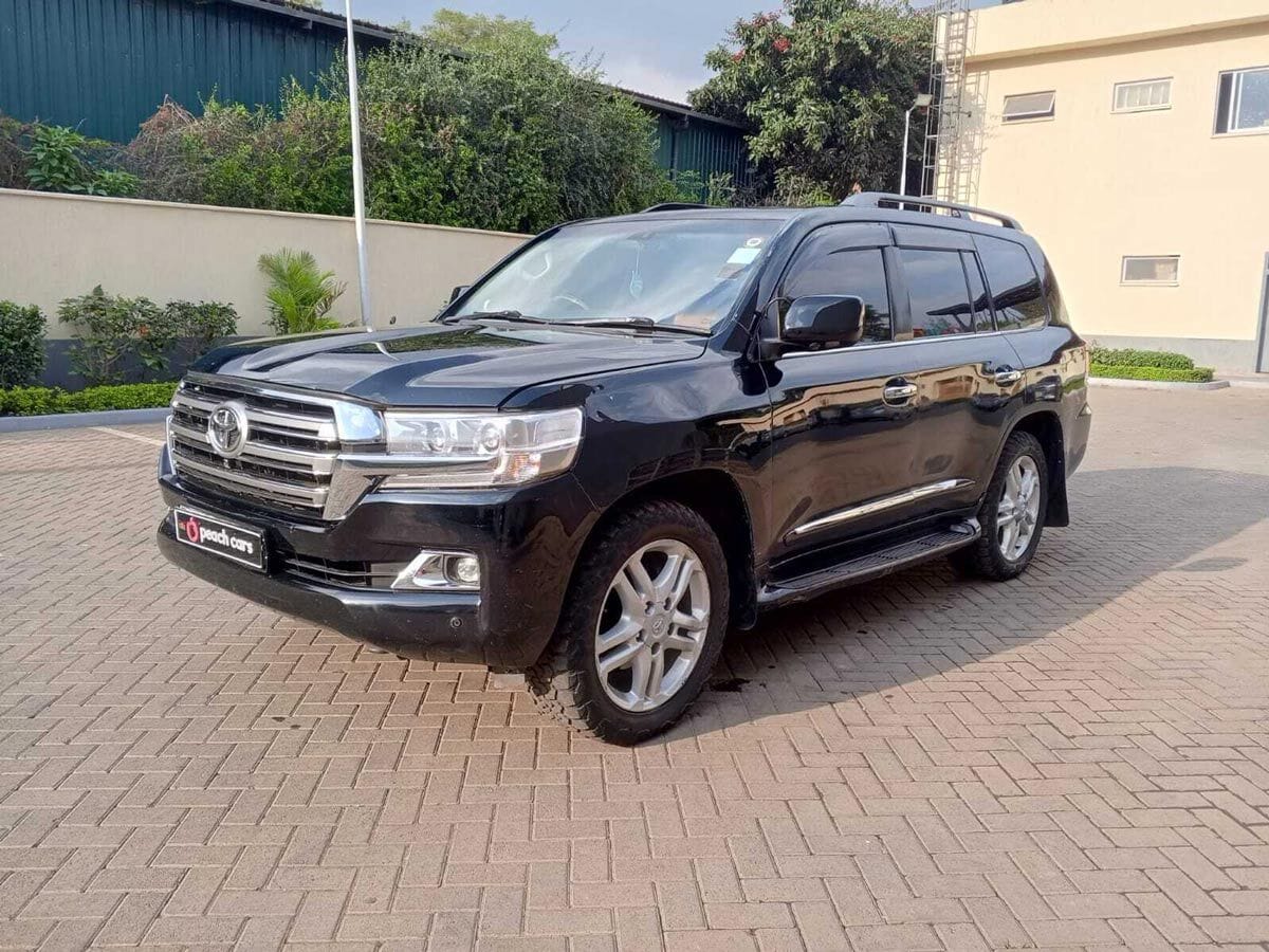 Why the Toyota Land Cruiser V8 is a Popular Choice in Kenya.