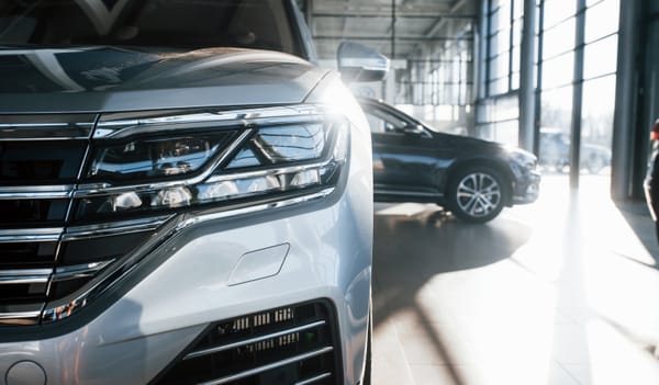 “Hii Gari Itabeba Ama Radar ni Kutesa Tu?” Why Kenyan Families Are Quietly Dumping SUVs for MPVs